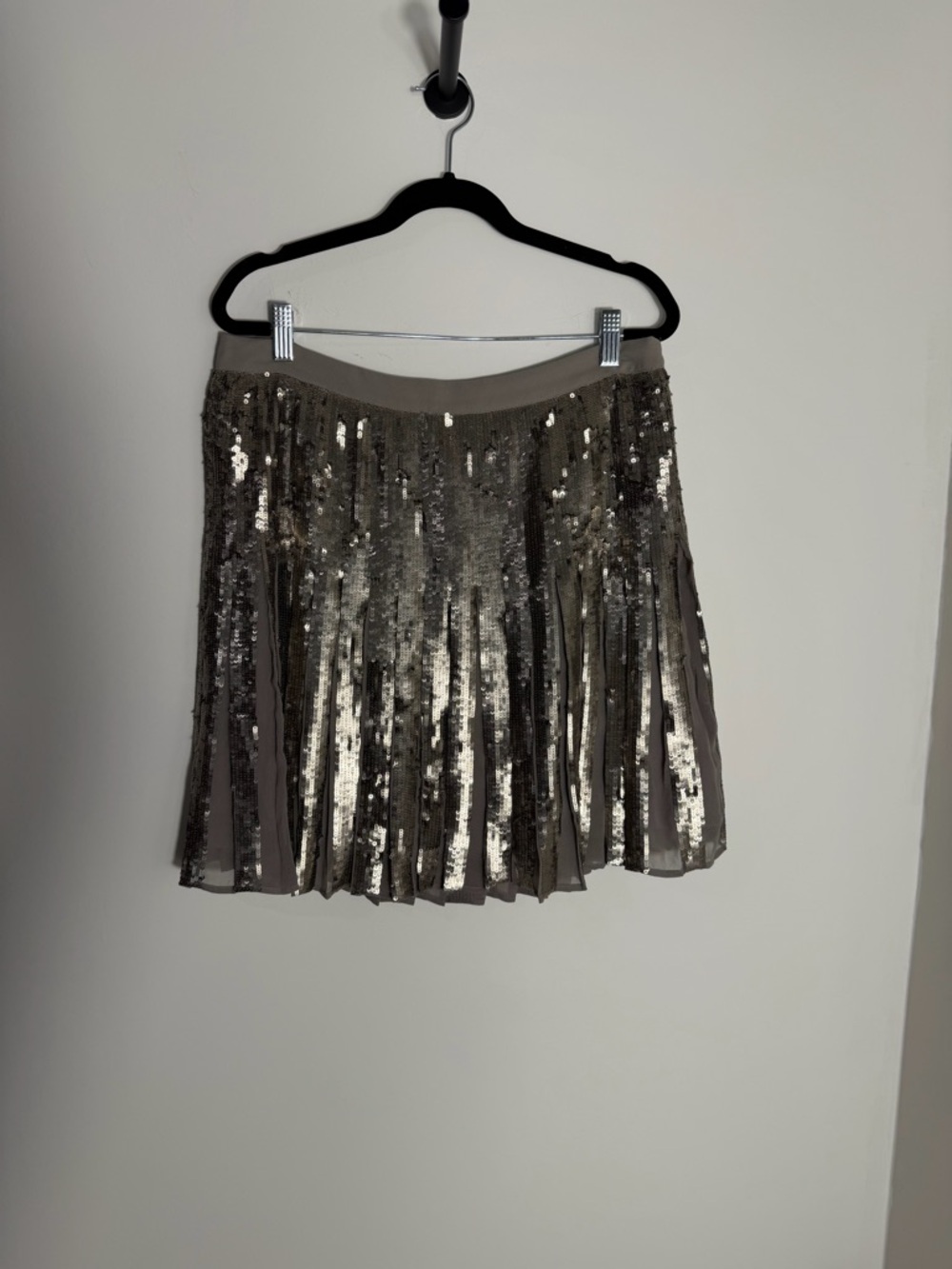 Banana Republic Sequined Pleated Mini Skirt - Silver